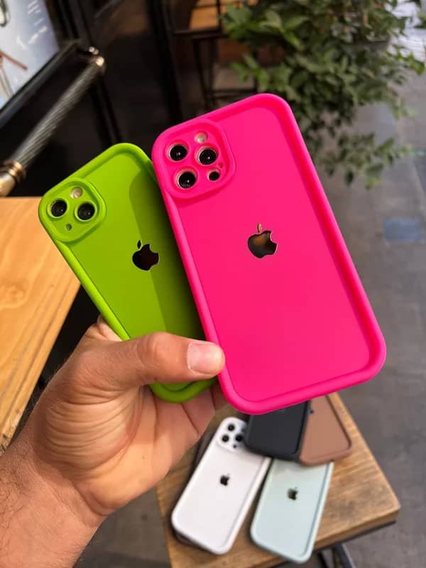 قاب موبایل سولید iphone 13/iphone 14