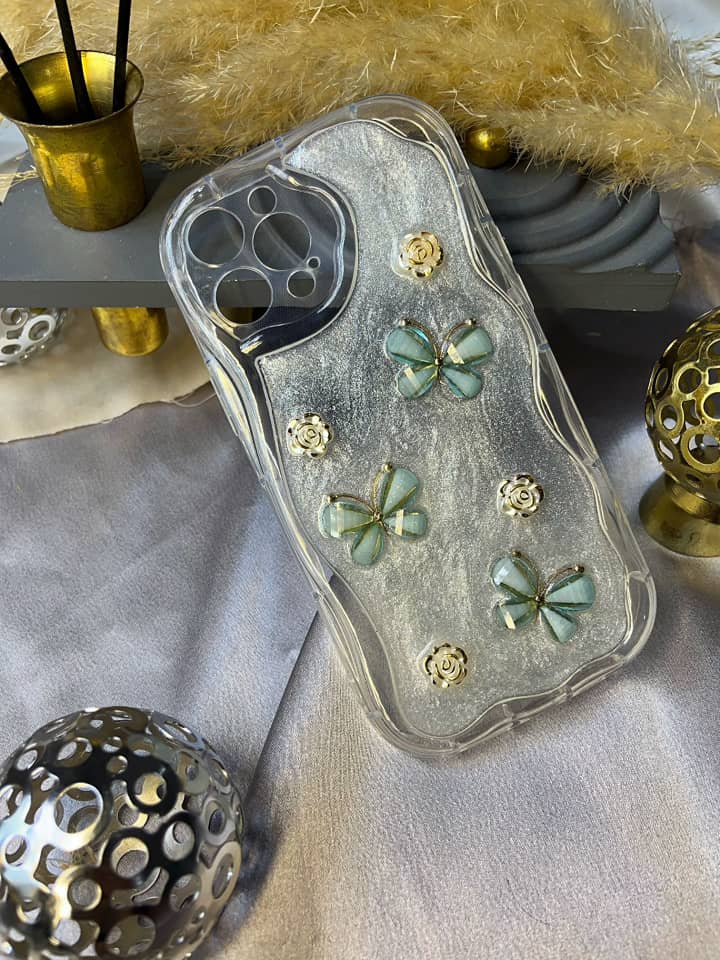 قاب موبایل گل پروانه ای شاین دار 3D برجسته iphone 16promax